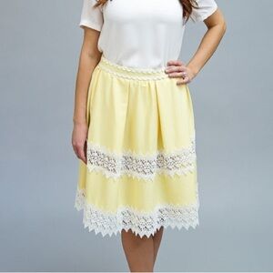 English Factory Isabel Yellow Lace Trim Skirt NWOT Medium